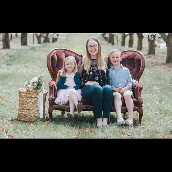 Hello - Picture 2 of 4